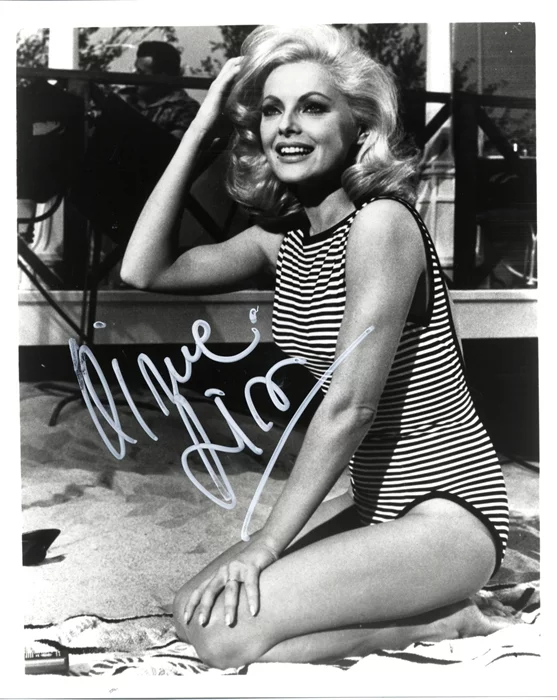 Virna Lisi autograph