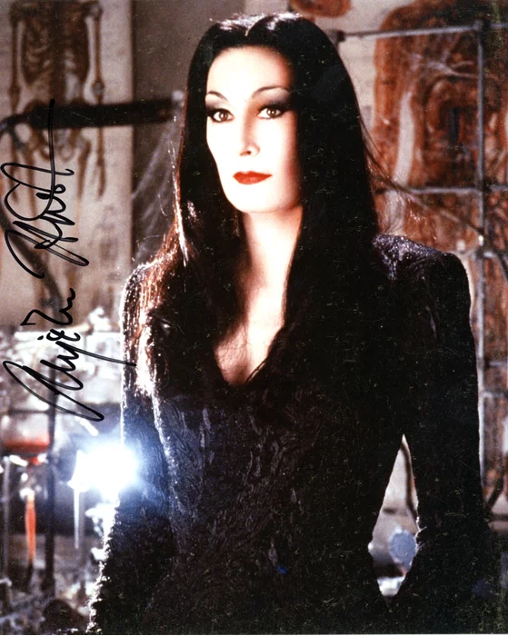 Anjelica Huston autograph