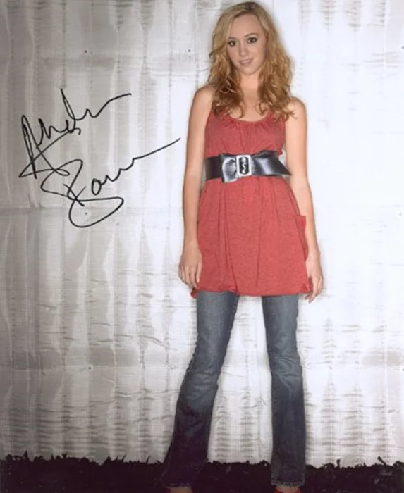Andrea Bowen autograph