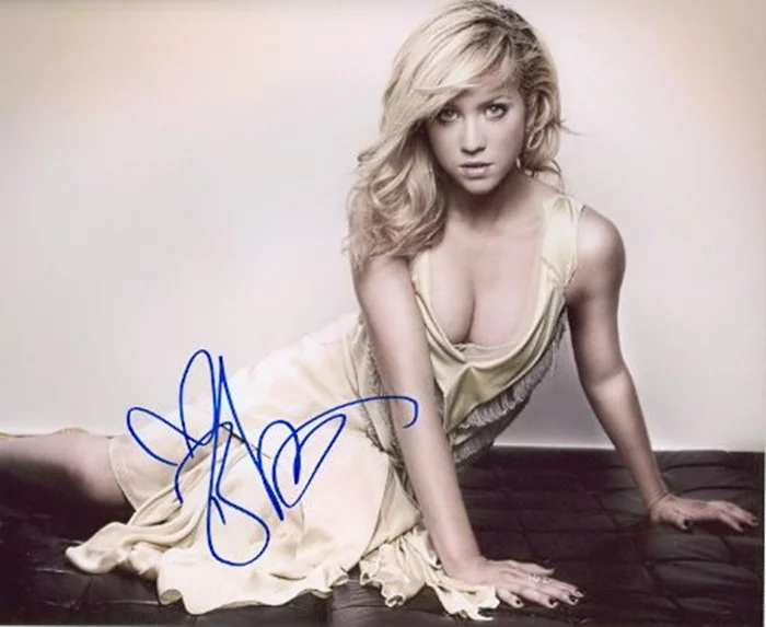 Brittany Snow autograph