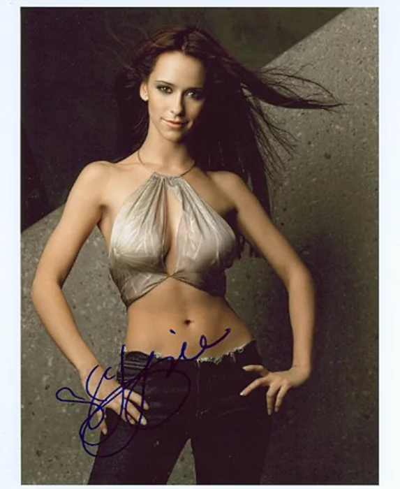 Jennifer Love Hewitt autograph