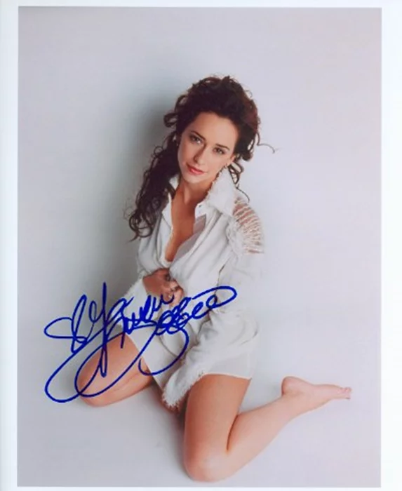 Jennifer Love Hewitt autograph