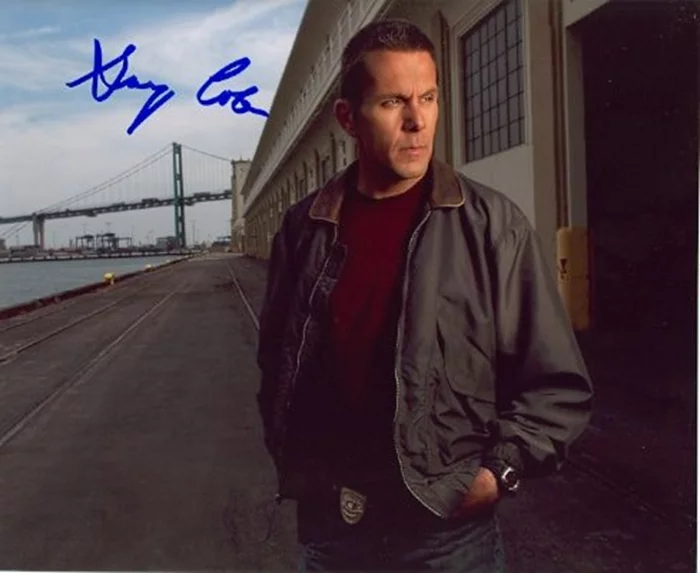 Gary Cole autograph