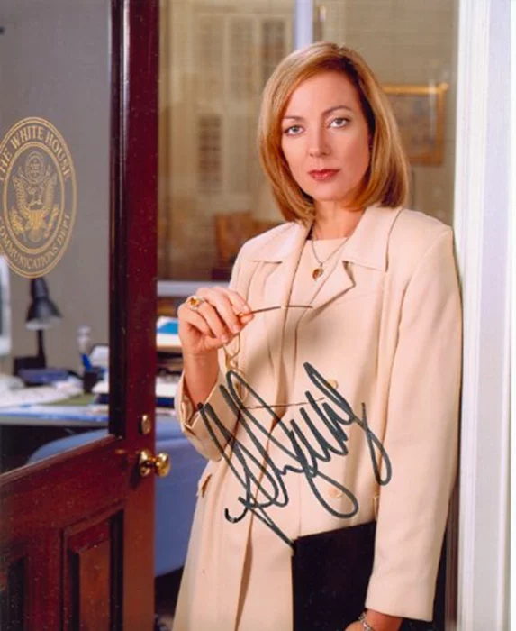 Allison Janney autograph
