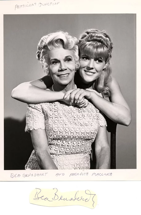 Bea Benaderet autograph