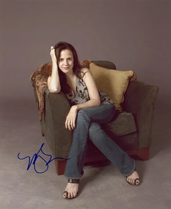 Mary Louise Parker autograph