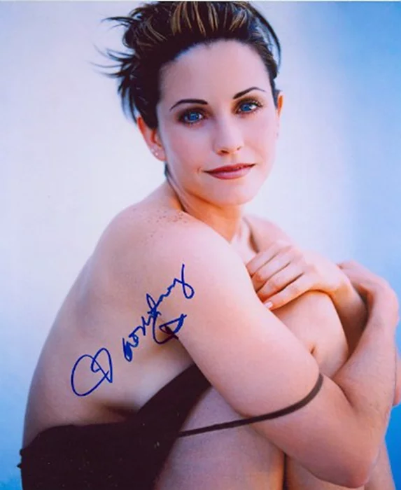 Courteney Cox autograph