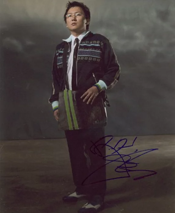 Masi Oka autograph