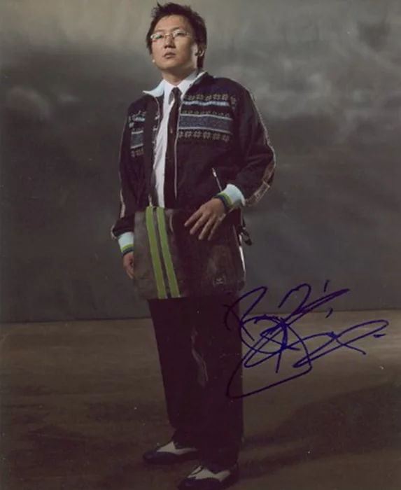Masi Oka autograph