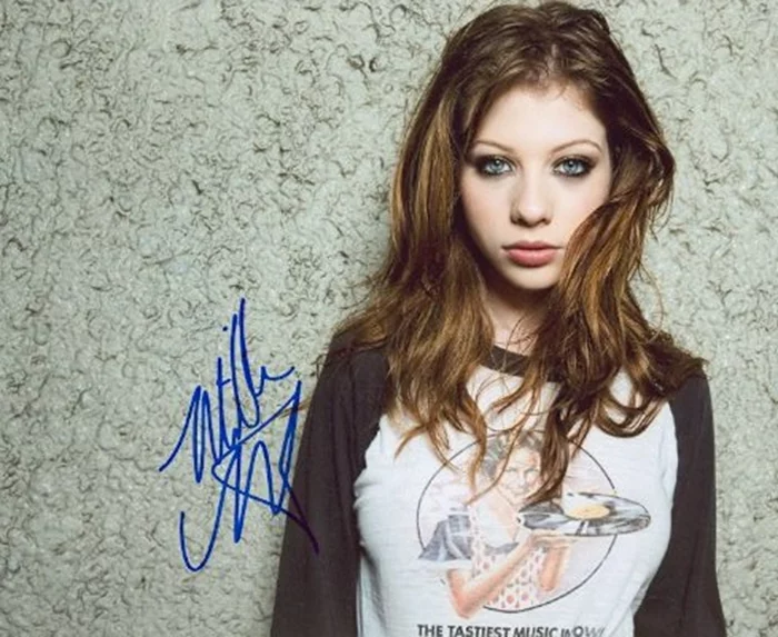 Michelle Trachtenberg autograph