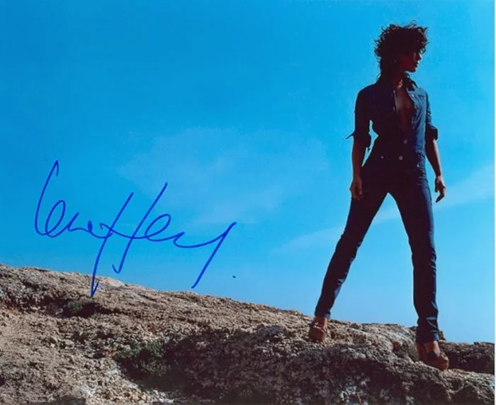 Lena Headey autograph