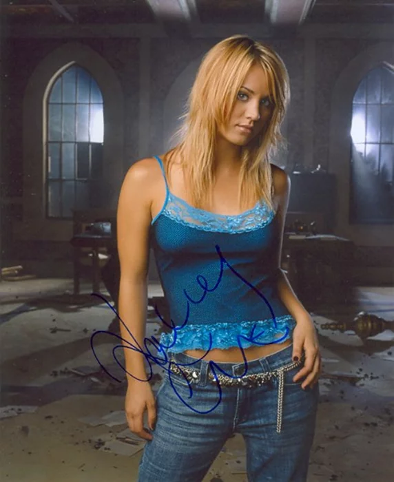Kaley Cuoco autograph