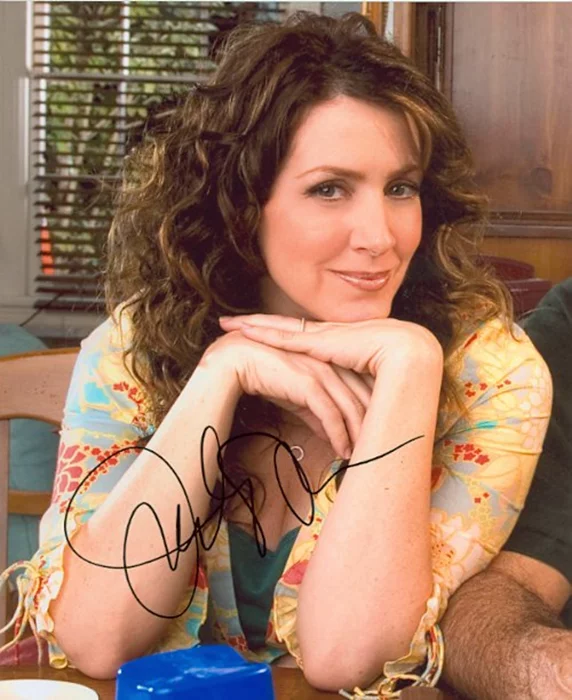 Joely Fisher autograph
