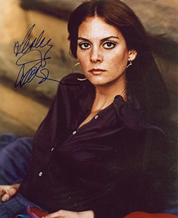 Lesley Ann Warren autograph
