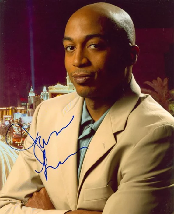 James Lesure autograph