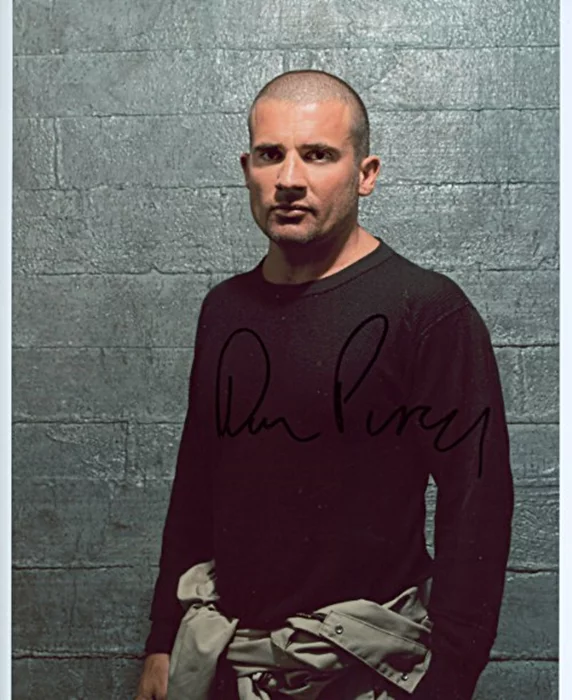 Dominic Purcell autograph