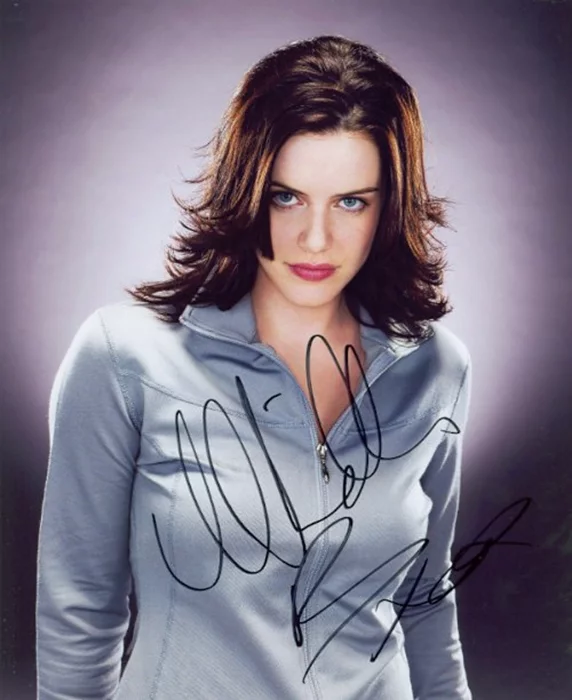 Michelle Ryan autograph