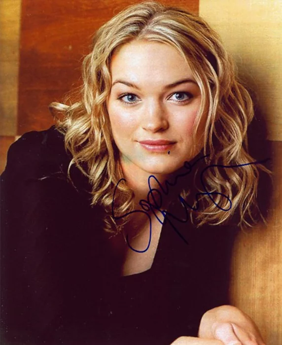 Sophia Myles autograph
