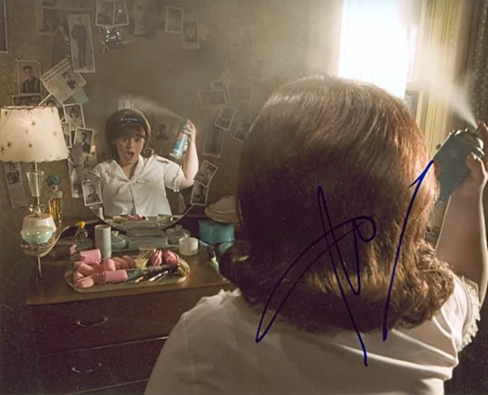 Nikki Blonsky autograph