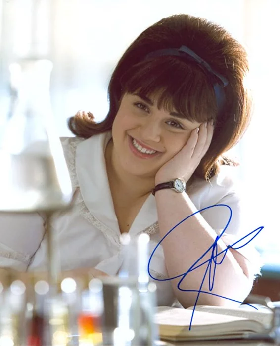 Nikki Blonsky autograph