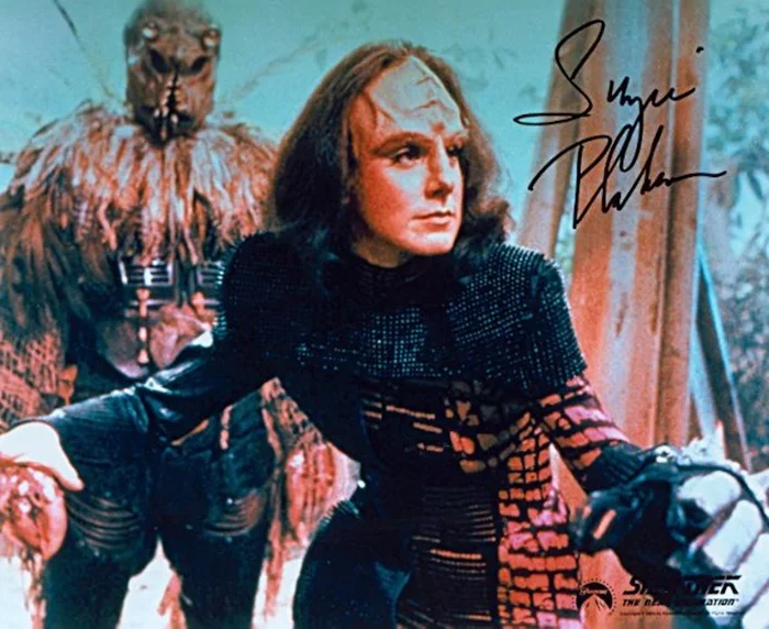 Suzie Plakson autograph