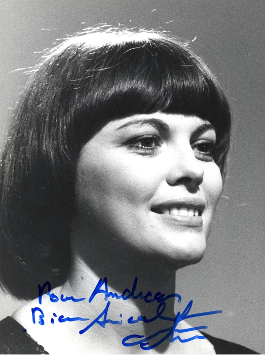 Mireille Mathieu autograph