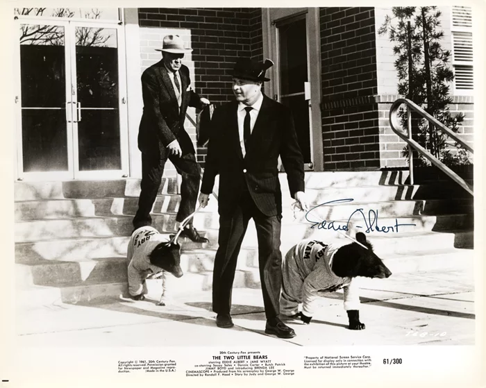 Eddie Albert autograph