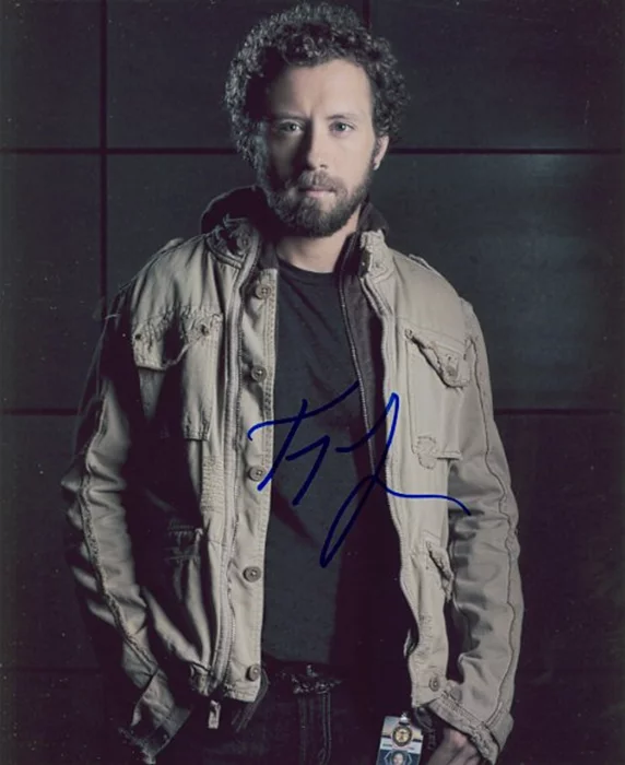 T.J. Thyne autograph