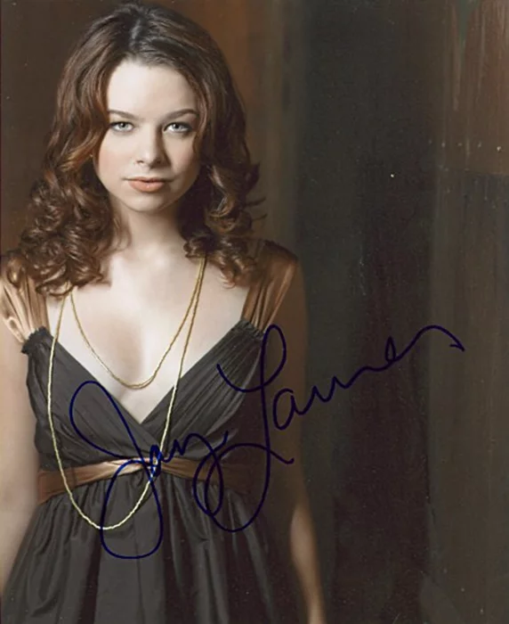 Joy Lauren autograph