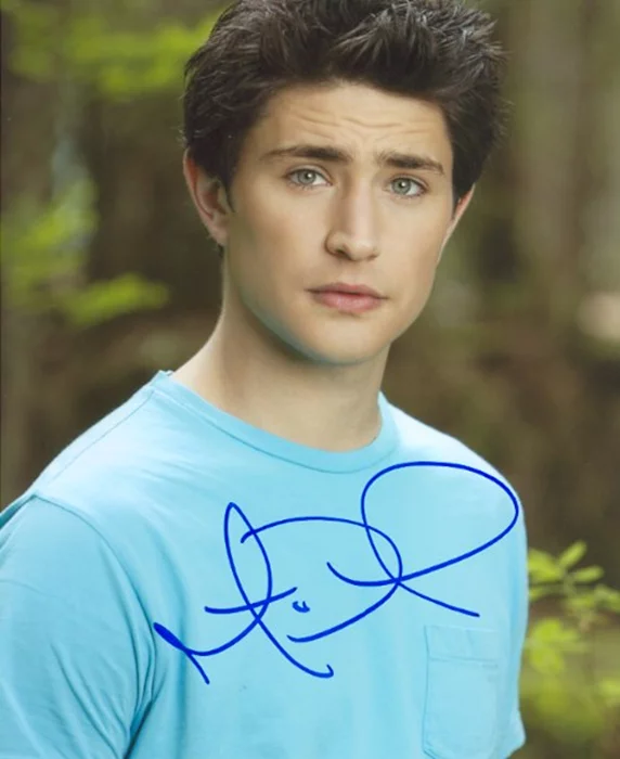 Matt Dallas autograph