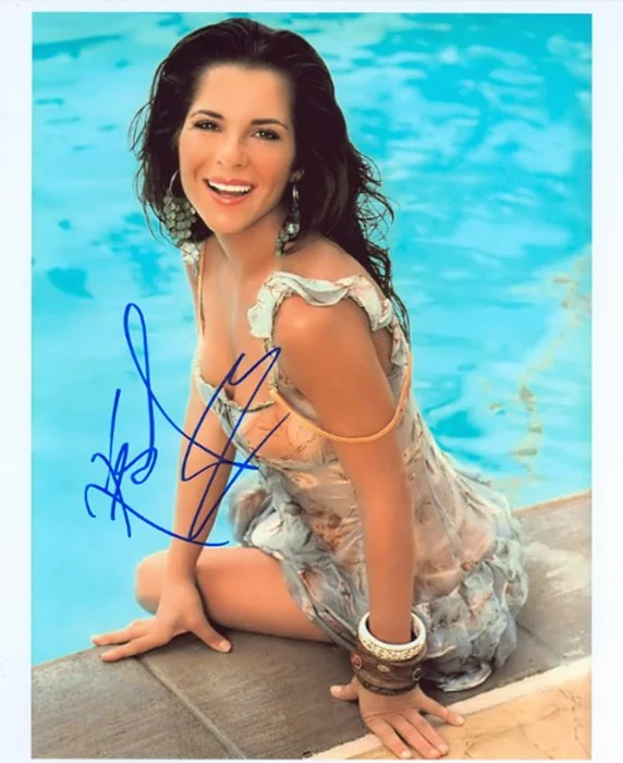 Kelly Monaco autograph