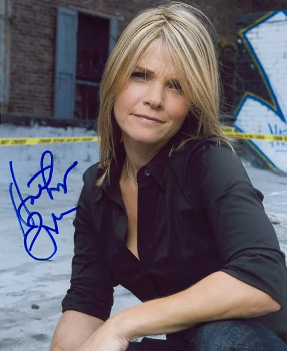 Kathryn Erbe autograph