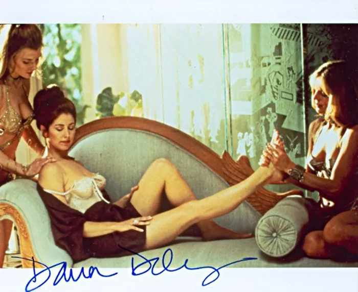 Dana Delany autograph