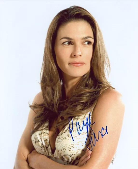 Paige Turco autograph