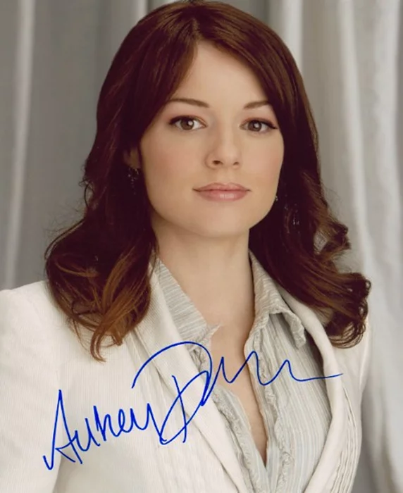 Aubrey Dollar autograph