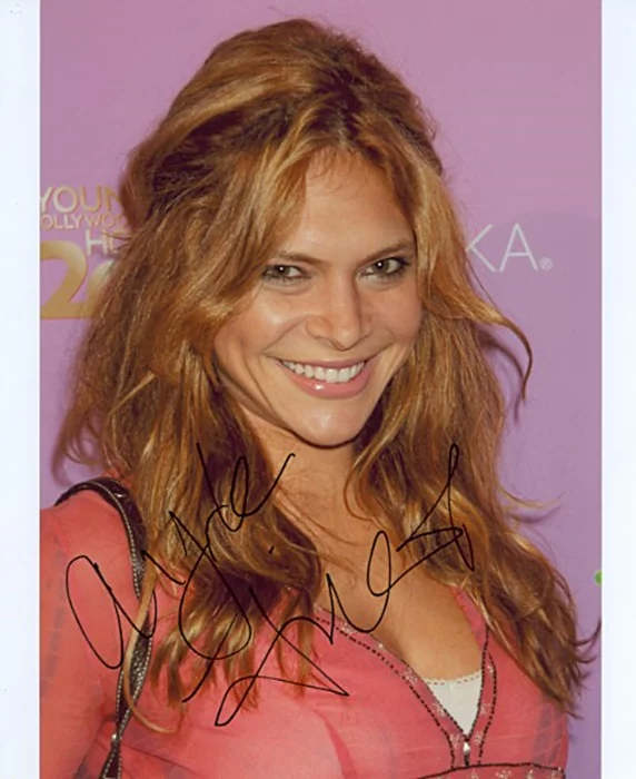 Ayda Field autograph