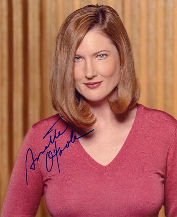 Annette O'Toole autograph