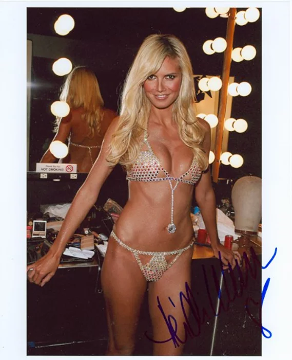 Heidi Klum autograph