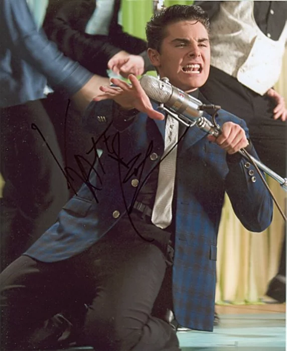 Zac Efron autograph