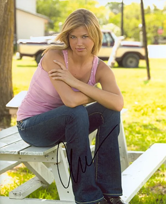 Adrianne Palicki autograph