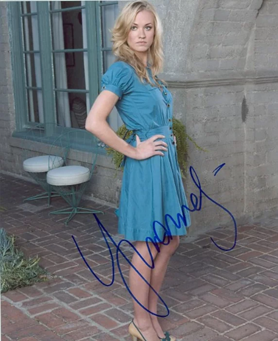 Yvonne Strzechowski autograph