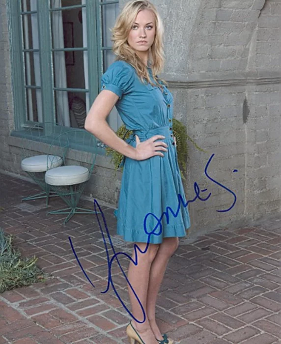 Yvonne Strzechowski autograph