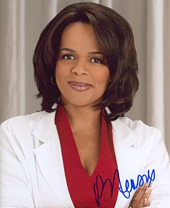 Paula Newsome autograph