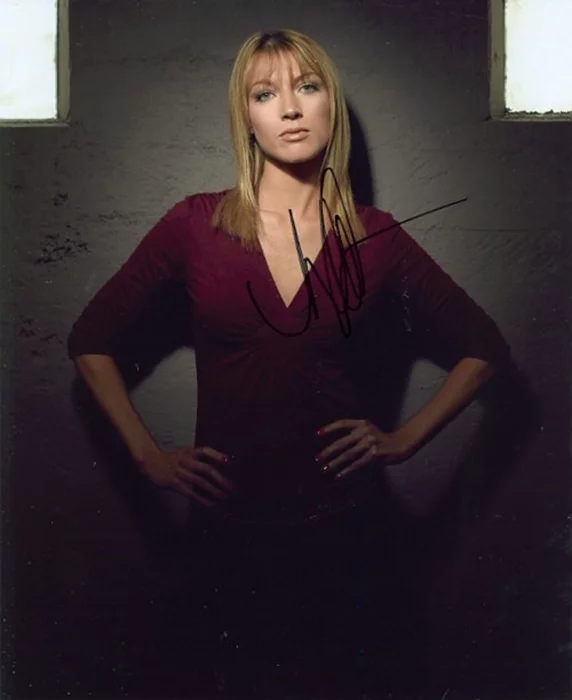 Natalie Zea autograph