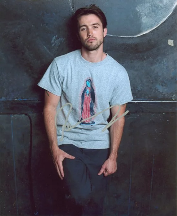 Rob McElhenney autograph