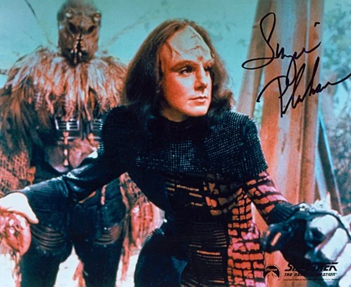 Suzie Plakson autograph