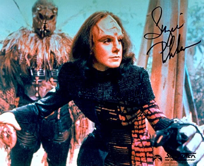 Suzie Plakson autograph