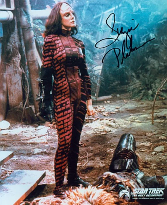 Suzie Plakson autograph