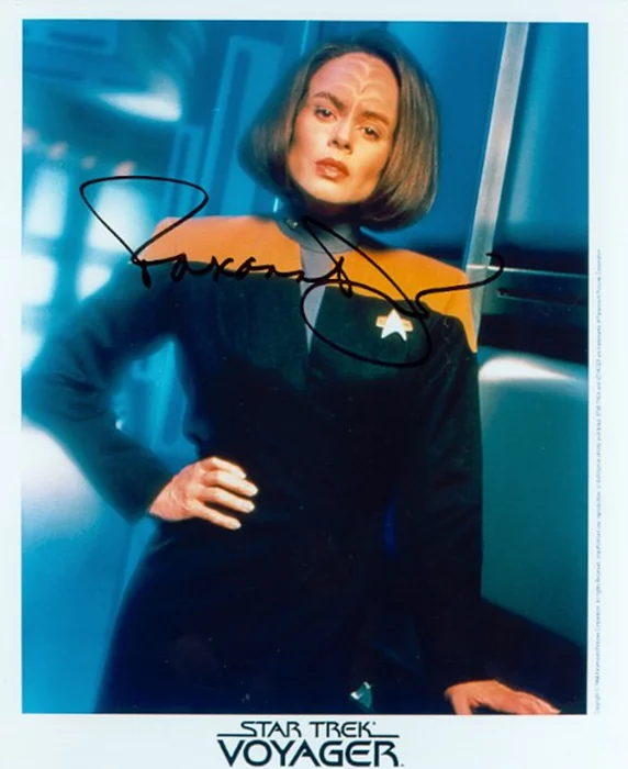 Roxann Dawson autograph