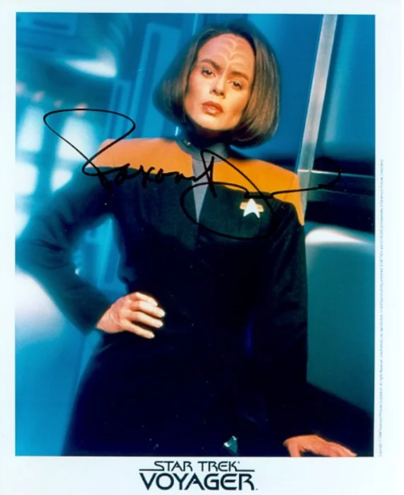 Roxann Dawson autograph